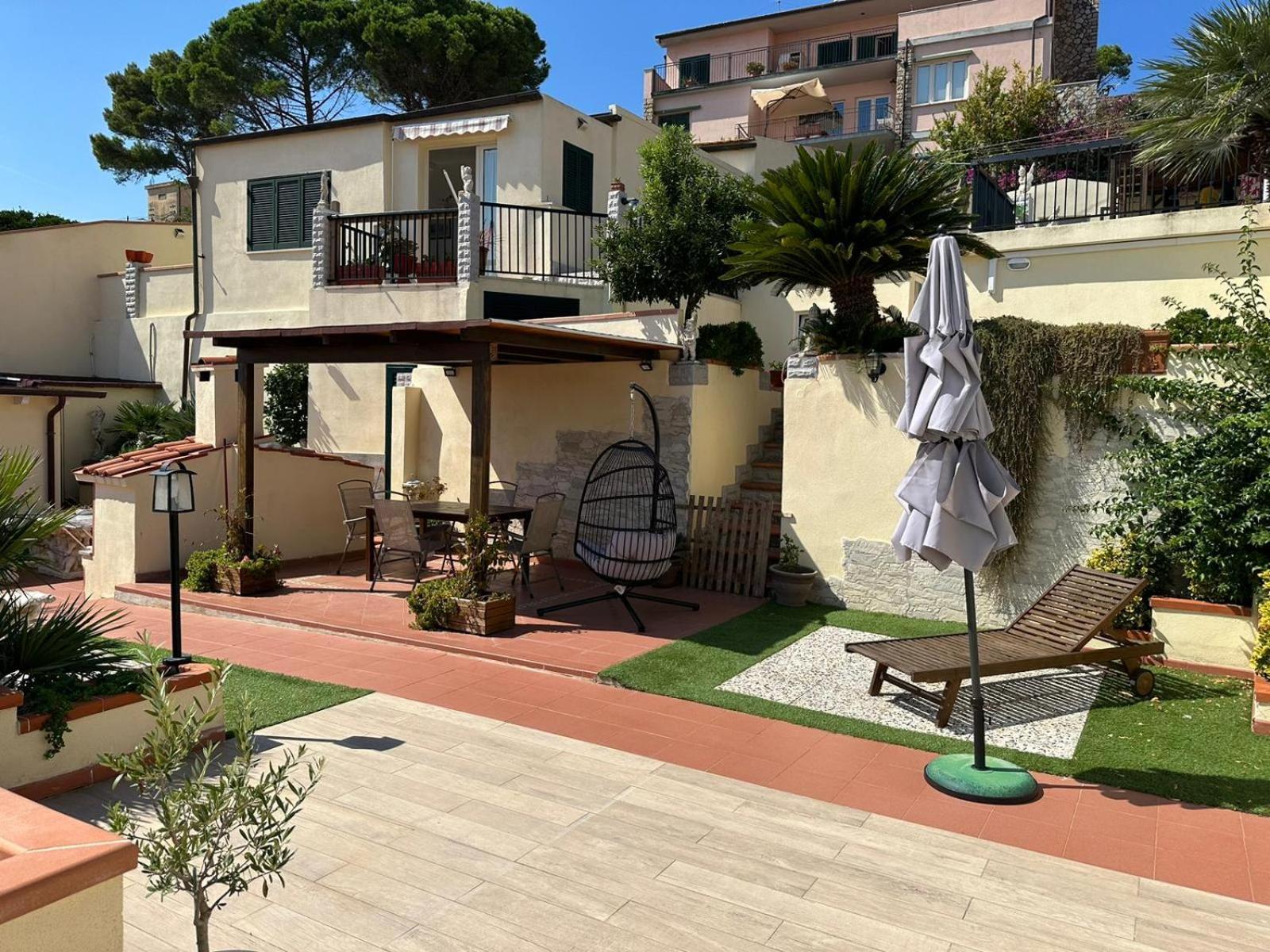La Scalinata Hotel Portoferraio Exterior photo